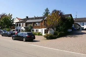 Hallnberg فندق 4*