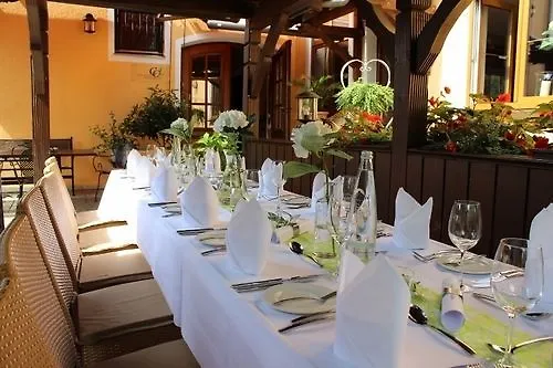 Hallnberg Hotel