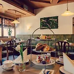 Hallnberg Hotel