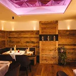 Hallnberg Hotel 4*