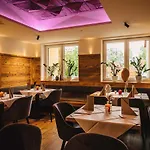 Hotel Hallnberg 4*