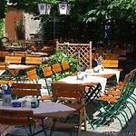Hallnberg Hotel