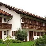 Hallnberg 4*