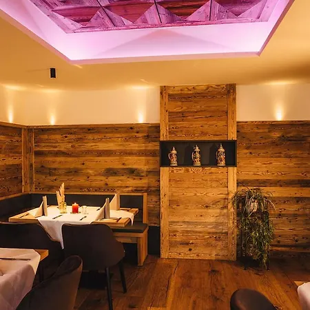 Hallnberg Hotel 4*