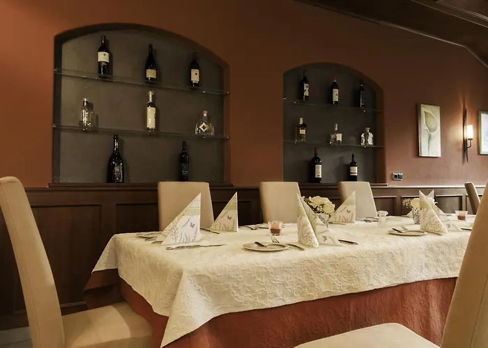 Hallnberg Hotell 4*